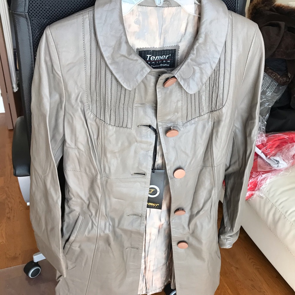 Leather coat 100%